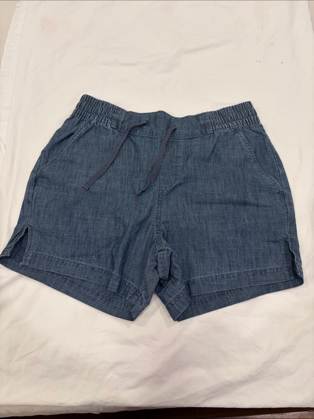 Magellan outdoors women’s Blue Elastic-Waist Casual Shorts S